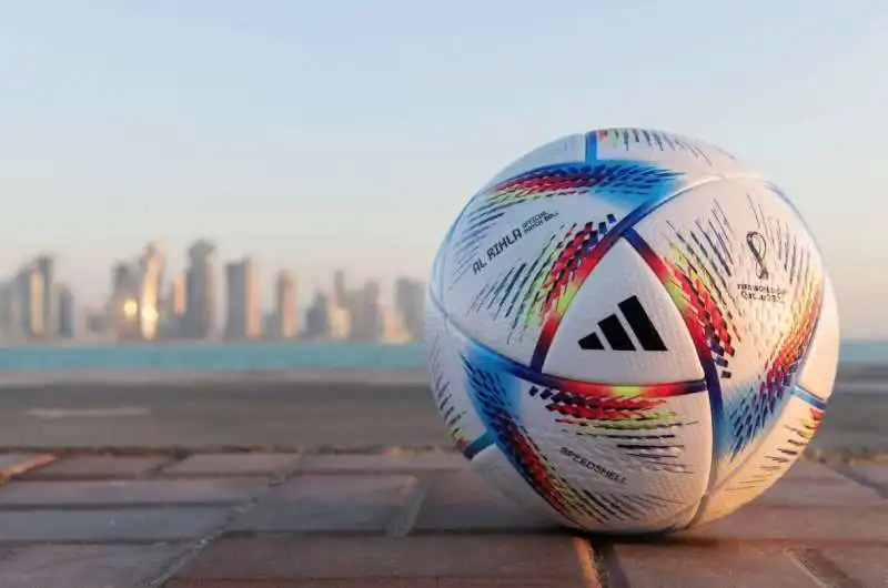 il pallone dei mondiali al rihla 2