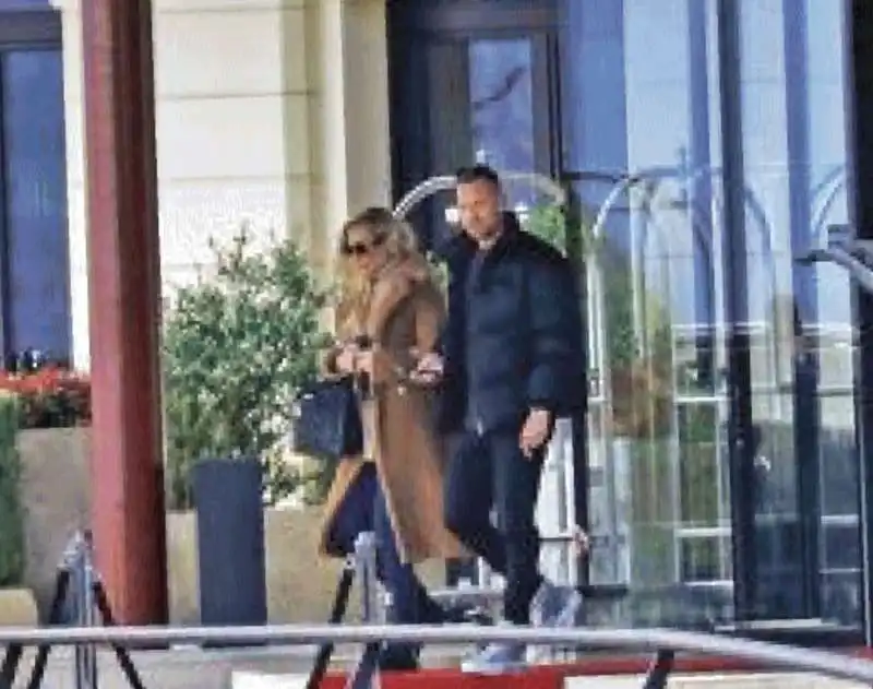 ilary blasi con bastian foto chi 15