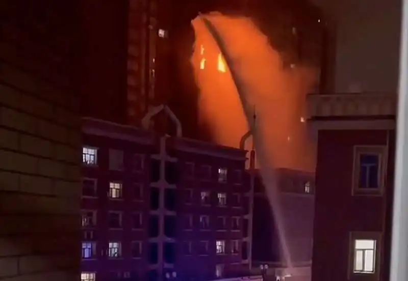 incendio a urumqi cina 2