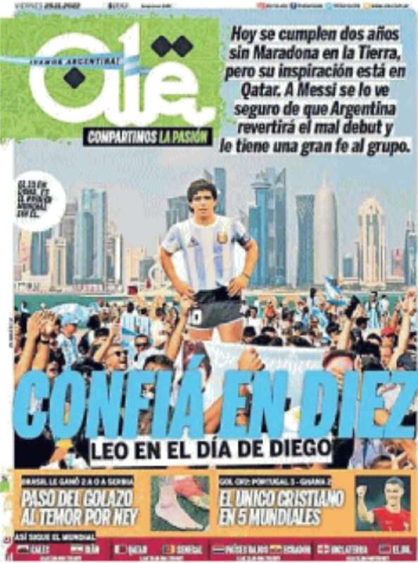 LA PRIMA PAGINA DI OLE IN CUI SI RIEVOCA DIEGO ARMANDO MARADONA