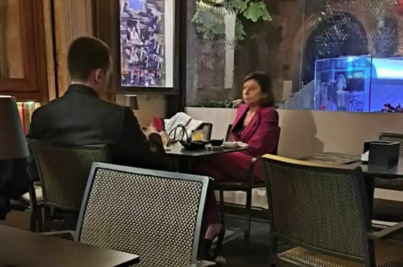 luigi di maio incontra paola de micheli all'harry s bar di via veneto