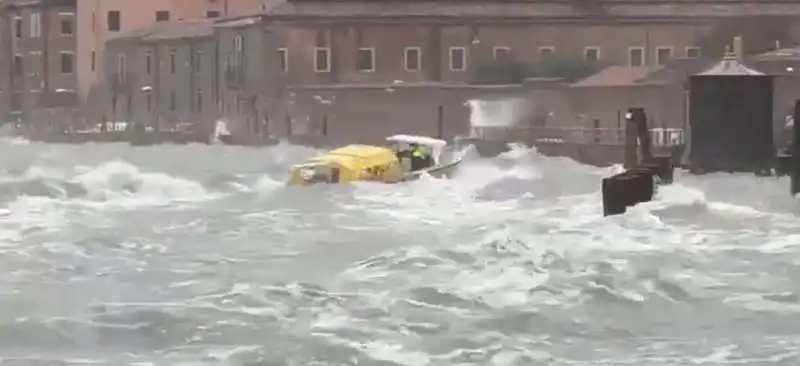 maltempo a venezia 6