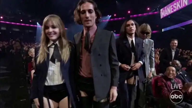 maneskin american music awards 6