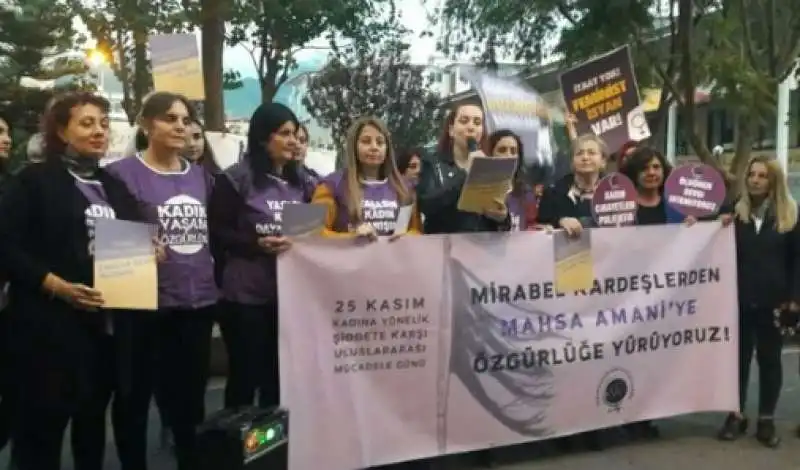 manifestazione contro la violenza sulle donne a istanbul   3