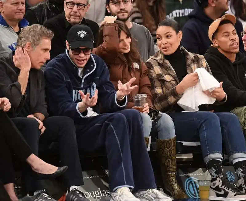 pete davidson e emily ratajkowski madison square garden17