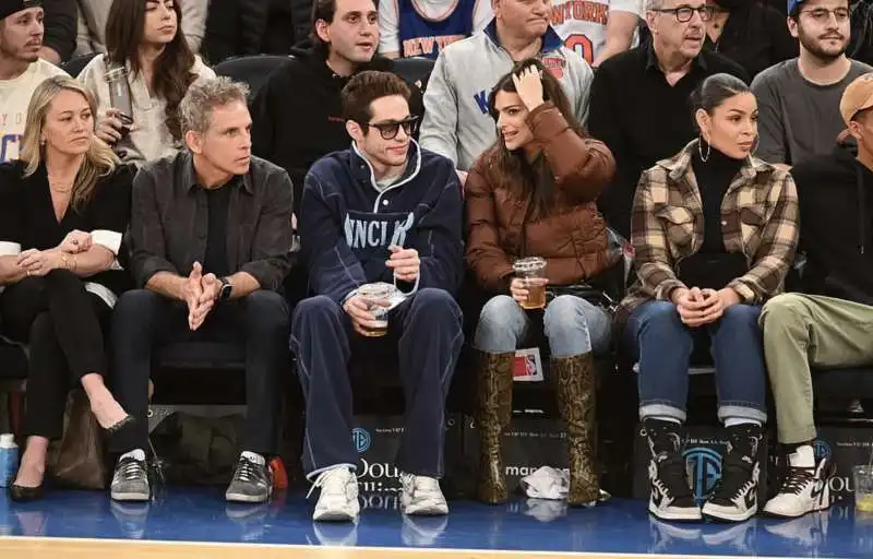 pete davidson e emily ratajkowski madison square garden7