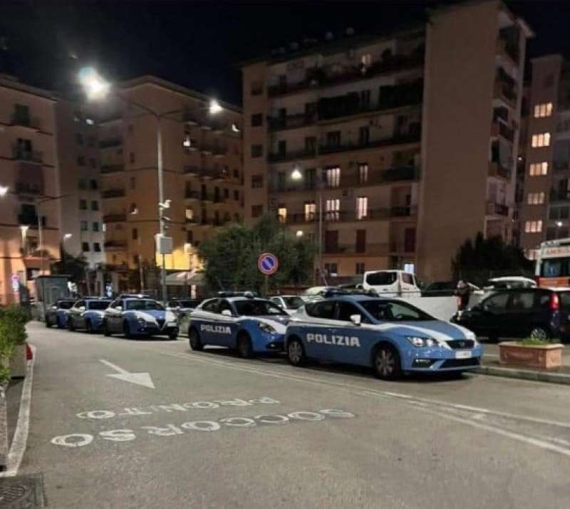 POLIZIA AL PRONTO SOCCORSO SANTOBONO NAPOLI