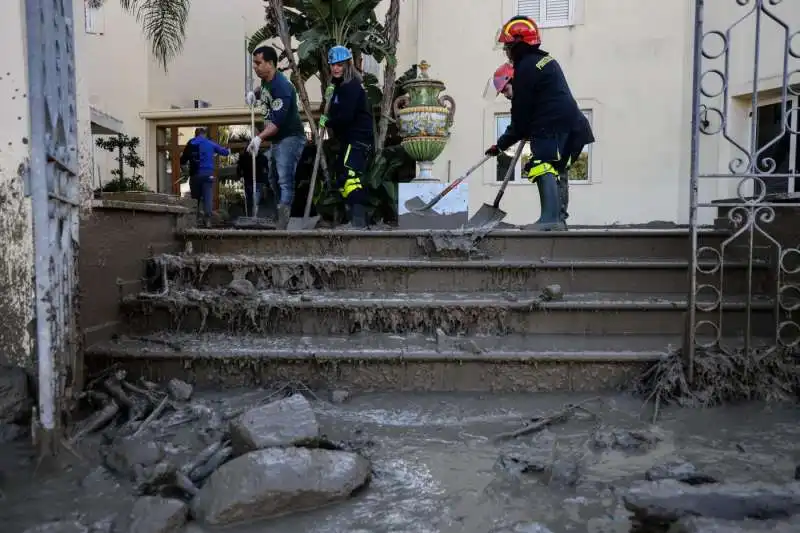 ricerche dei dispersi dopo la frana di casamicciola   51