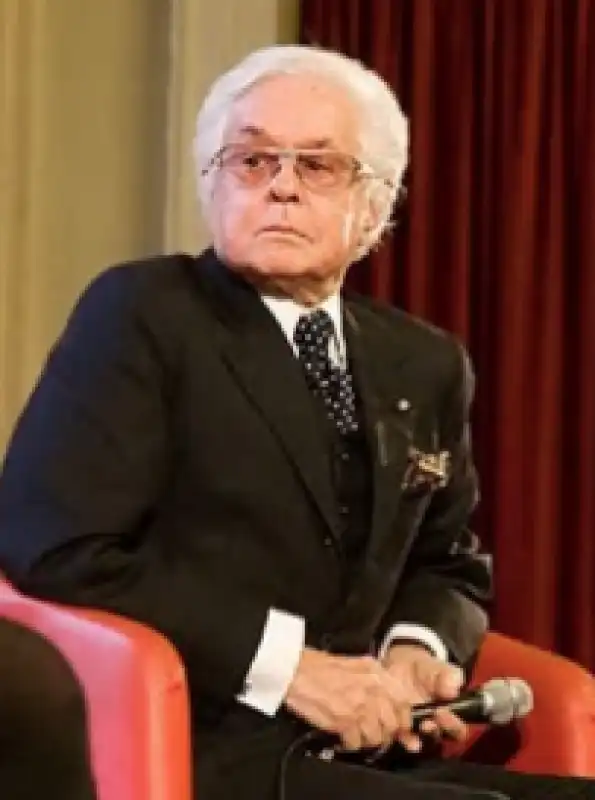 roberto capucci 2