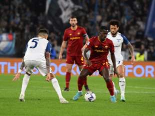 roma vs lazio mezzelani gmt216