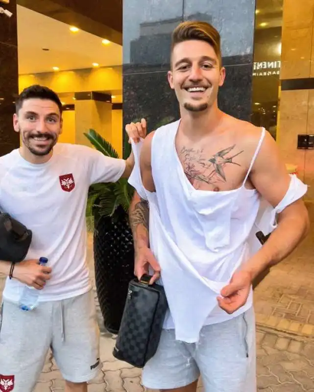 sergej milinkovic savic rito della maglietta strappata 