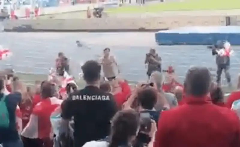 tifosi georgiani allo stadio san paolo 1