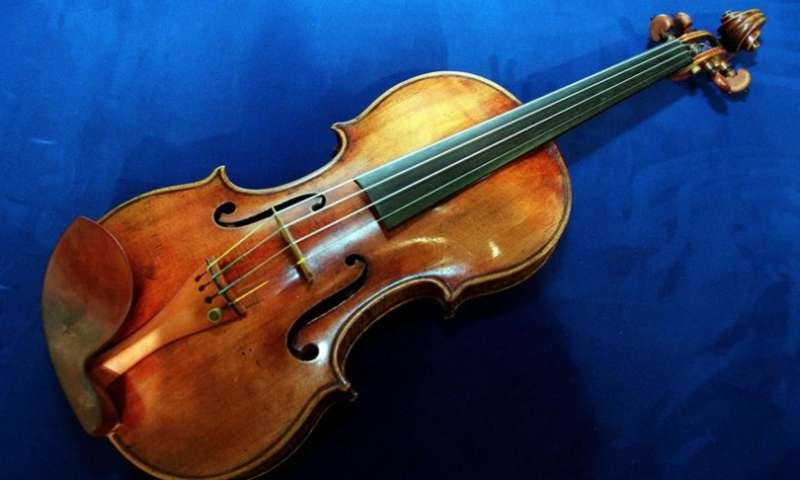 violino stradivari 2