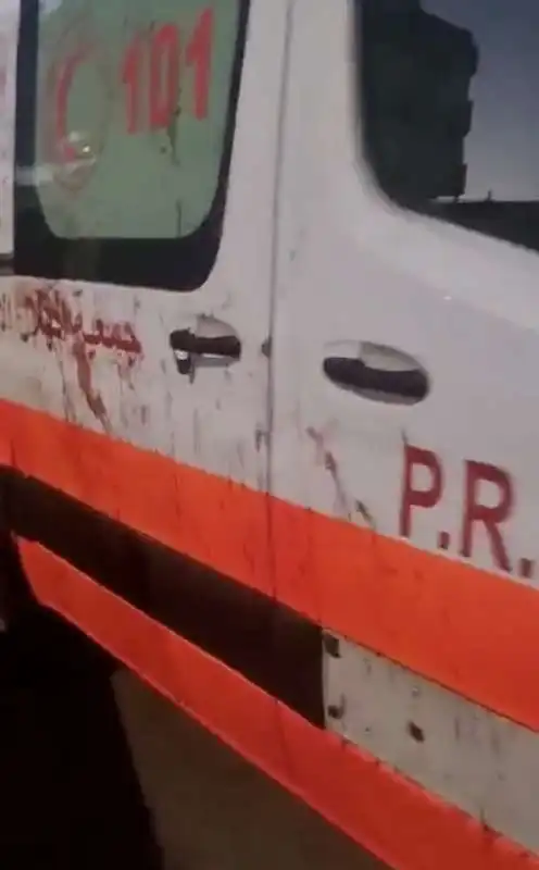 ambulanze palestinesi distrutte da israele   6