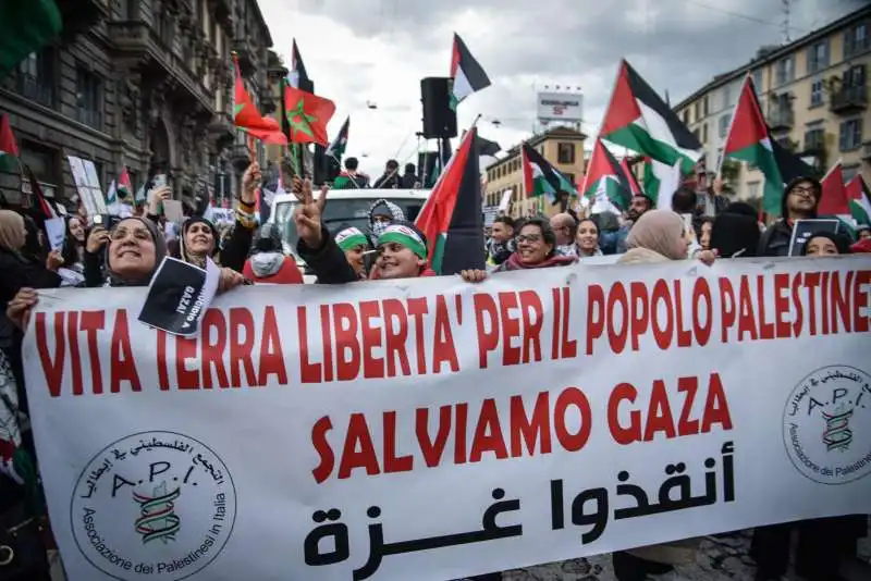 corteo pro palestina a milano   2