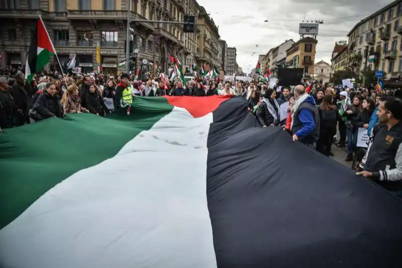 corteo pro palestina a milano   4