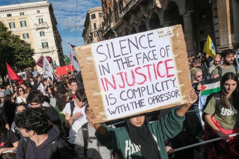 corteo pro palestina a roma 13