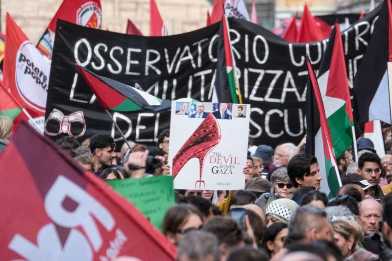 corteo pro palestina a roma 15