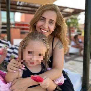 danielle aloni con la figlia emilia