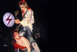 david bowie mick ronson 5