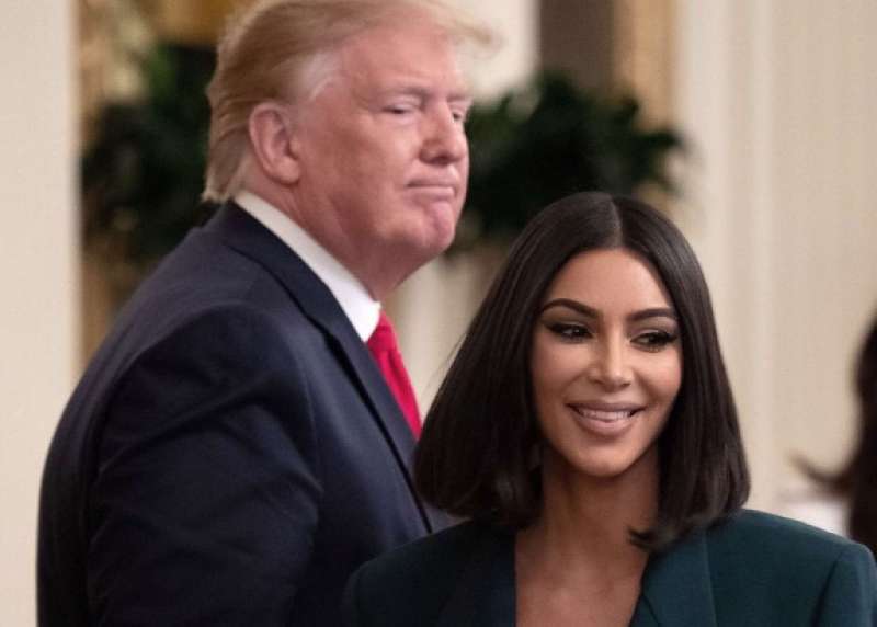 DONALD TRUMP E KIM KARDASHIAN