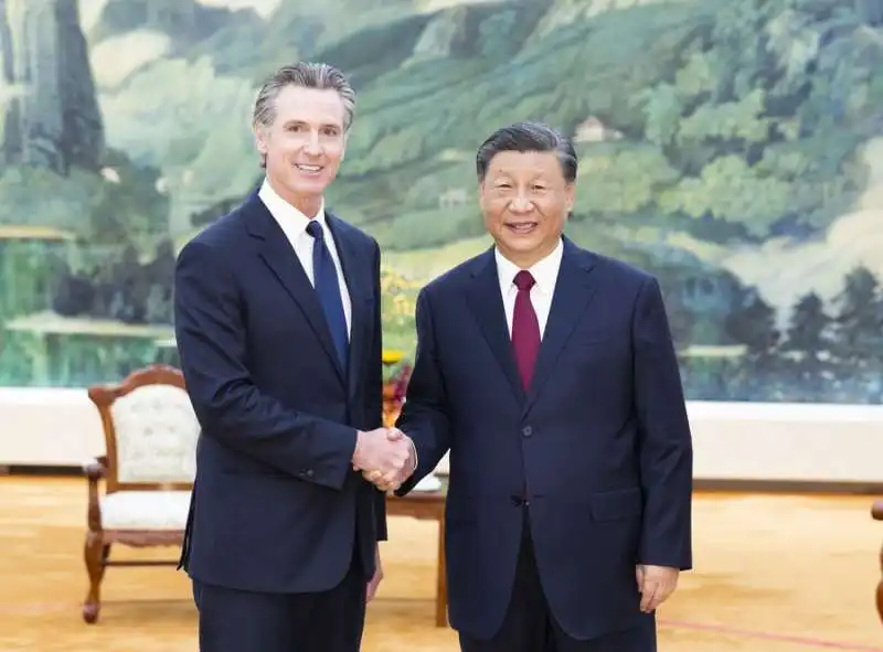 gavin newsom   xi jinping  