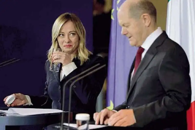 GIORGIA MELONI E OLAF SCHOLZ 