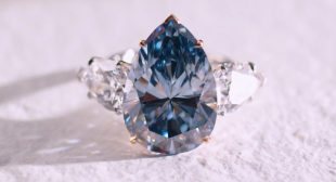 IL DIAMANTE BLEU ROYAL