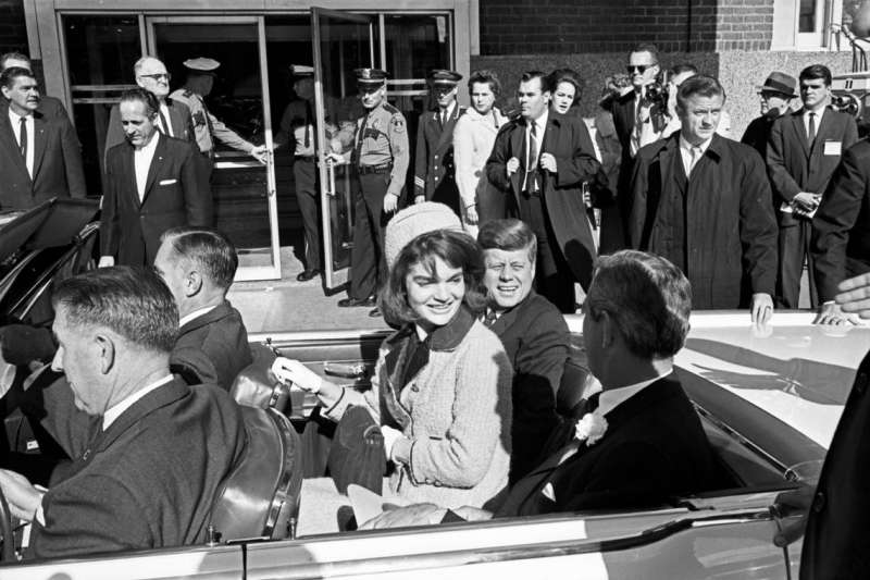 john e jackie kennedy dallas