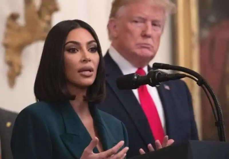 KIM KARDASHIAN E DONALD TRUMP