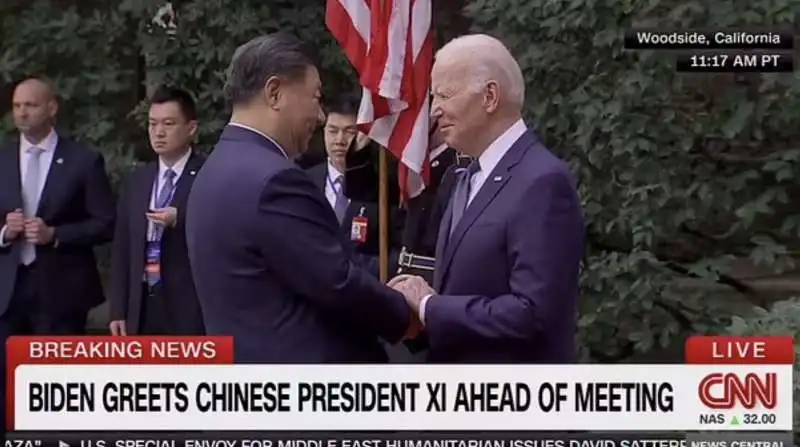 LA STRETTA DI MANO TRA XI JINPING E JOE BIDEN A SAN FRANCISCO 