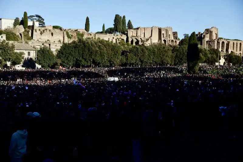 manifestazione contro la violenza sulle donne e il patriarcato a roma   11