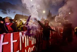 manifestazione contro la violenza sulle donne e il patriarcato a roma 24