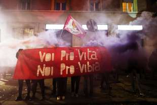 manifestazione contro la violenza sulle donne e il patriarcato a roma 26