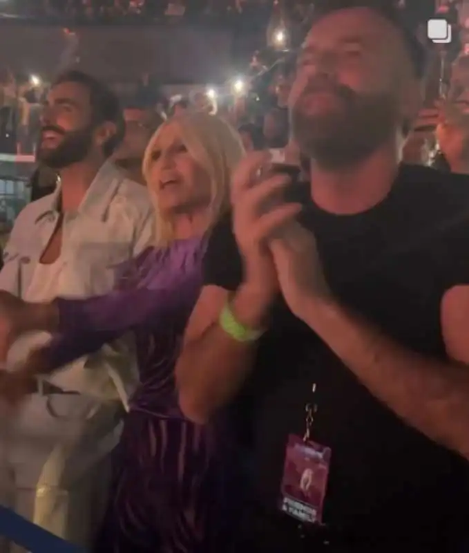 marco mengoni   donatella versace   alessandro zan   concerto di madonna al forum di assago