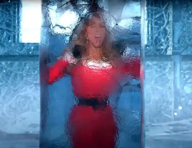 Mariah Carey - video per natale 2023