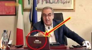 maurizio gasparri mostra in diretta tv la sua password