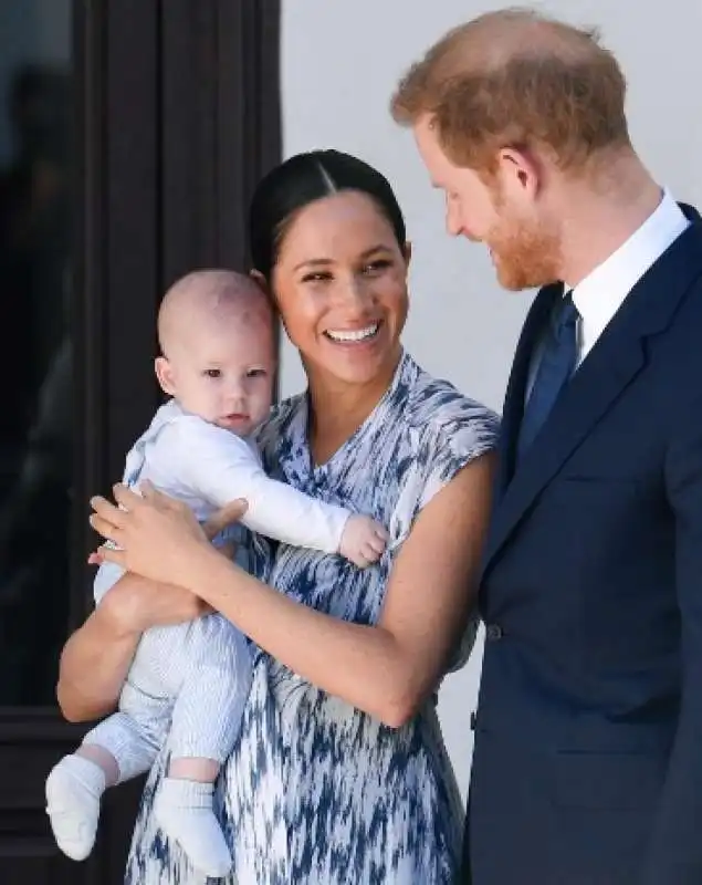 meghan markle principe harry con il filio archie