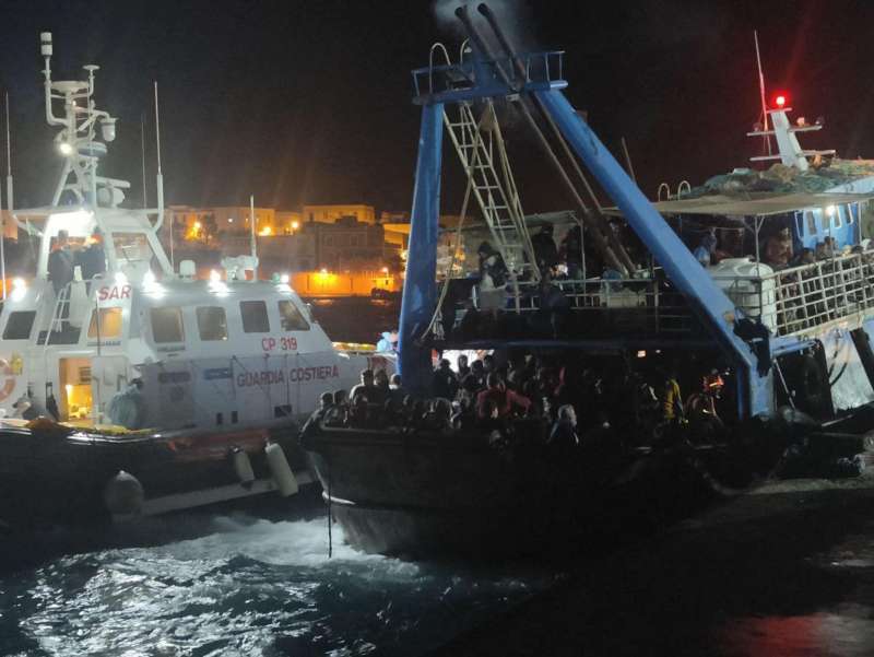 migranti soccorsi a lampedusa 4