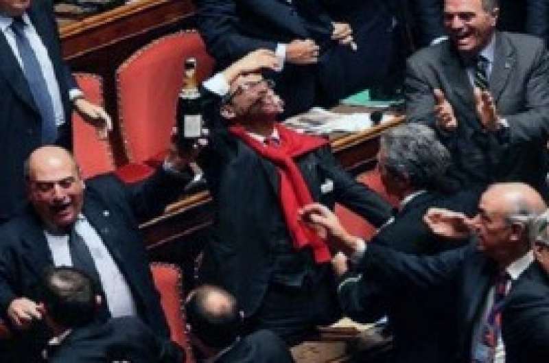 nino strano festeggia la caduta del governo prodi mangiando mortadella nel 2018