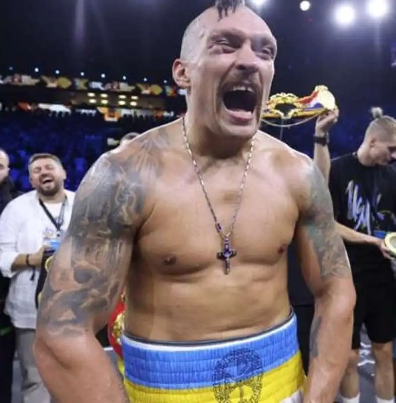 OLEKSANDR USYK 