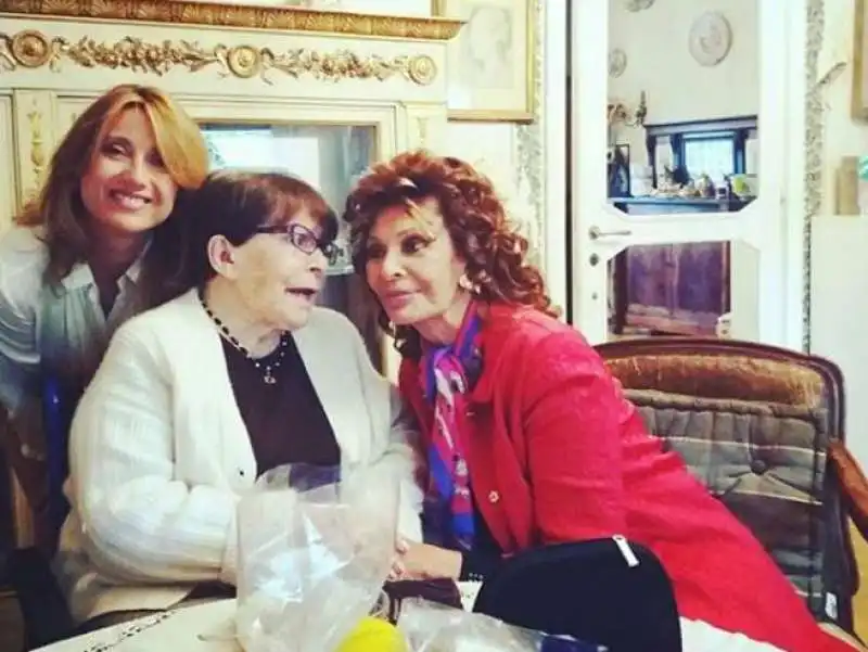 STEFANIA BONFADELLI FRANCA VALERI SOPHIA LOREN