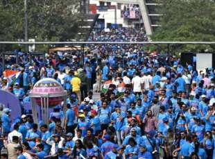 tifosi indiani per la finale dei mondiali di cricket