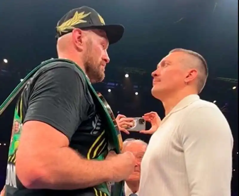 TYSON FURY E OLEKSANDR USYK 