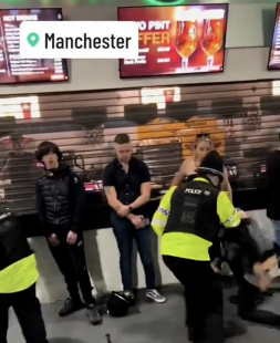 uomo aggredisce un poliziotto a manchester 3