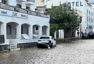 alluvione a cadaques vicino a girona in spagna 2