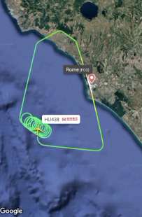 ATTERRAGGIO D EMERGENZA DI UN AEREO A FIUMICINO