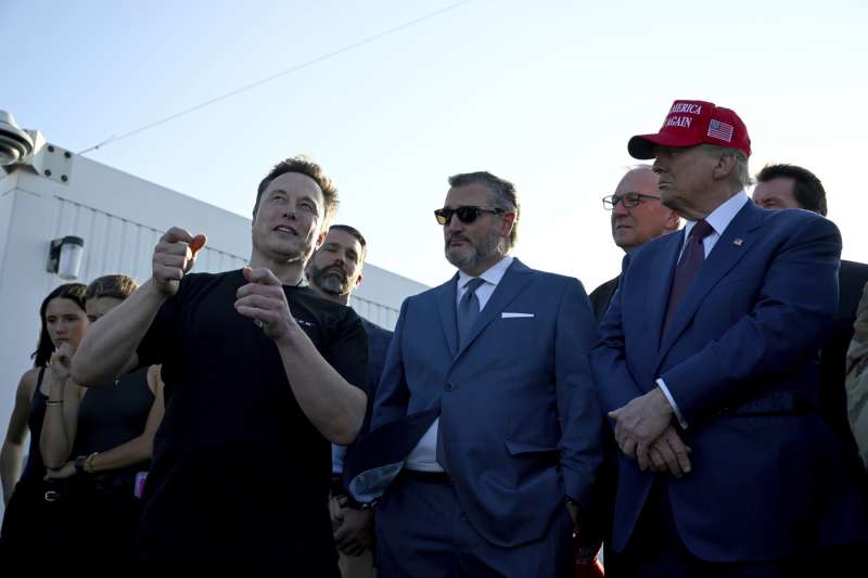 donald trump ed elon musk assistono al lancio di un razzo di spacex foto lapresse 4