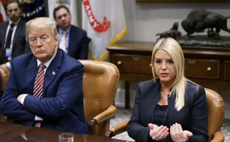 donald trump pam bondi  2