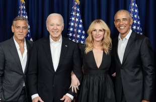 GEORGE CLOONEY - JOE BIDEN - JULIA ROBERTS - BARACK OBAMA